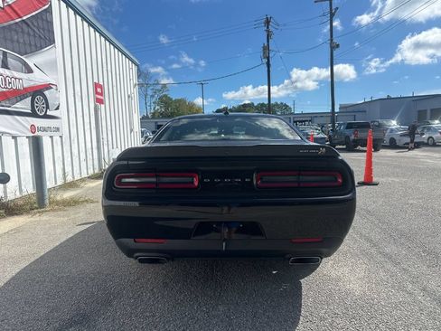 Used 2022 Dodge Challenger R/T Scat Pack RWD image 7