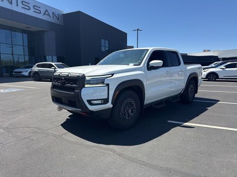 Used 2025 Nissan Frontier Pro-X w/ Pro Convenience Package image 1