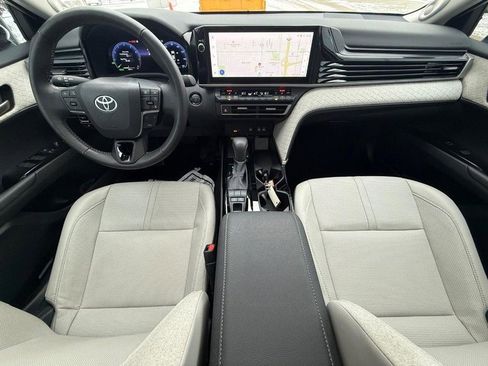 Used 2025 Toyota Camry XLE w/ Premium Package image 14