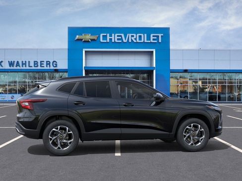 New 2026 Chevrolet Trax LT w/ Driver Confidence Package image 29