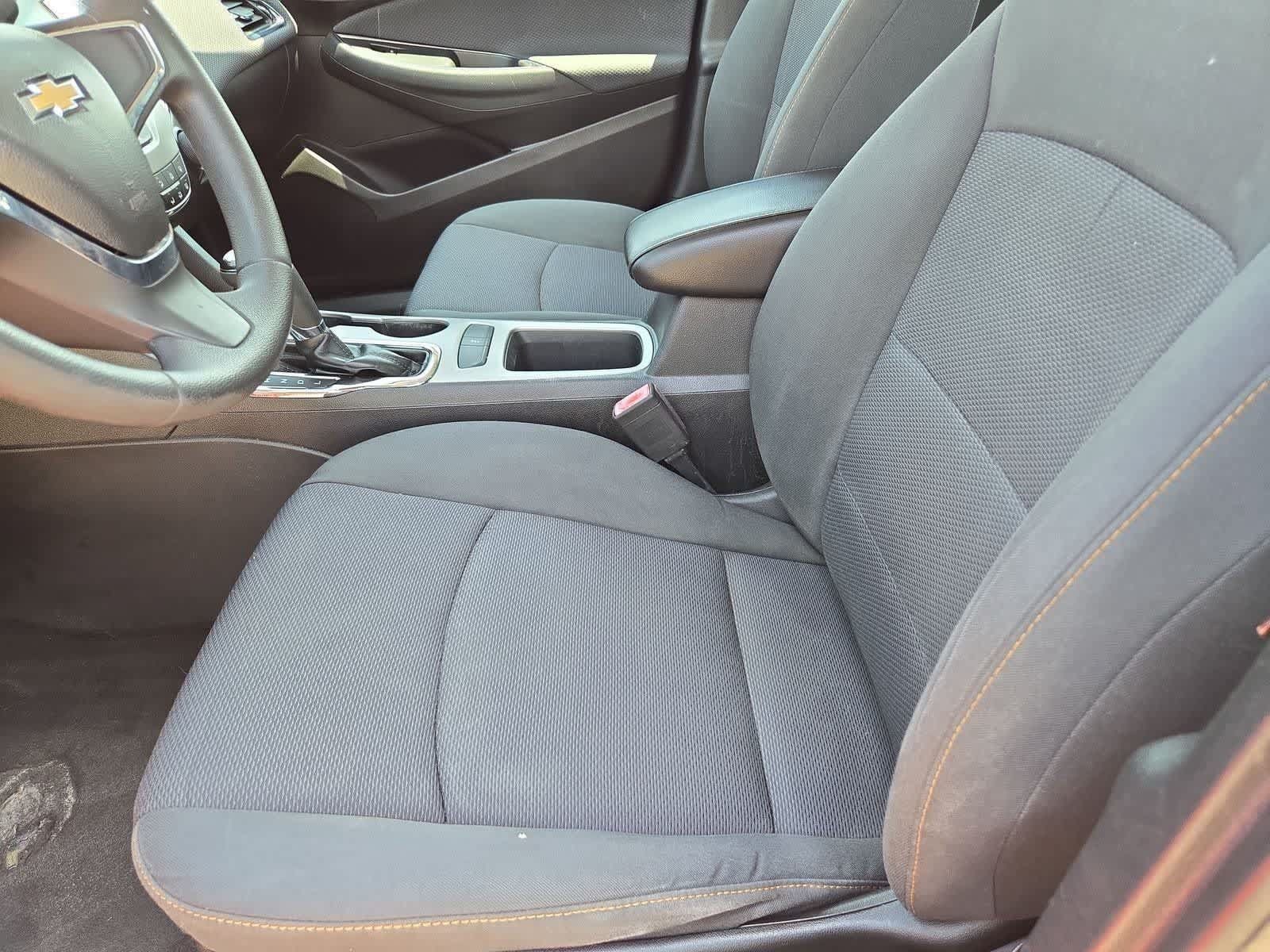 Used 2018 Chevrolet Cruze LS FWD image 14