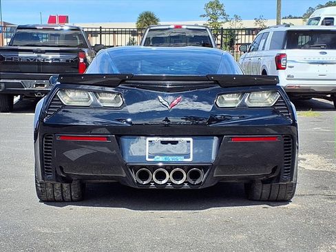 Used 2015 Chevrolet Corvette Z06 w/ 2LZ Preferred Equipment Group image 6