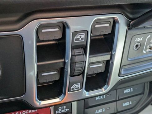 New 2026 Jeep Gladiator Sport AWD/4WD image 20