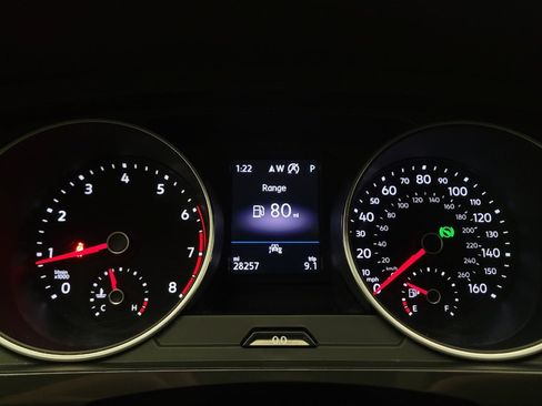 Used 2021 Volkswagen Tiguan SE FWD image 23