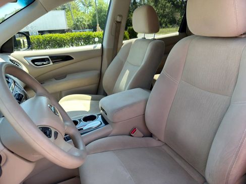 Used 2013 Nissan Pathfinder S w/ Cargo Pkg image 14
