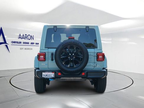 Used 2024 Jeep Wrangler Unlimited Sahara w/ Safety Group AWD/4WD image 3