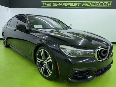 Used 2017 BMW 740i image 2