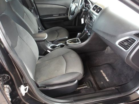 Used 2014 Dodge Avenger SE w/ Rallye Appearance Group FWD image 6