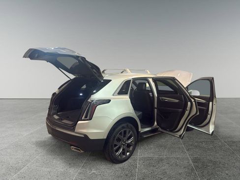 Used 2019 Cadillac XT5 Luxury w/ Sport Package image 12