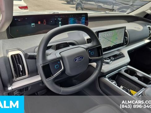 Used 2025 Ford Expedition Max Active AWD/4WD image 15