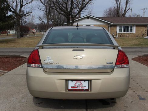 Used 2011 Chevrolet Impala LT w/ Luxury Edition Package image 8