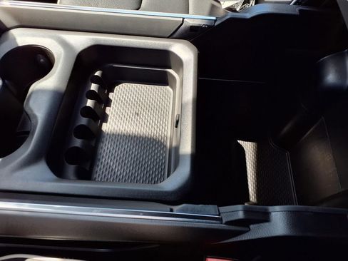 New 2026 RAM 1500 Laramie AWD/4WD image 10