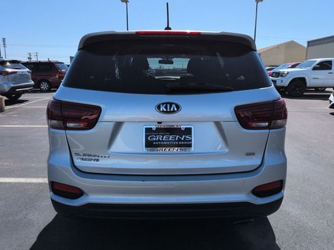 Used 2019 Kia Sorento L image 5