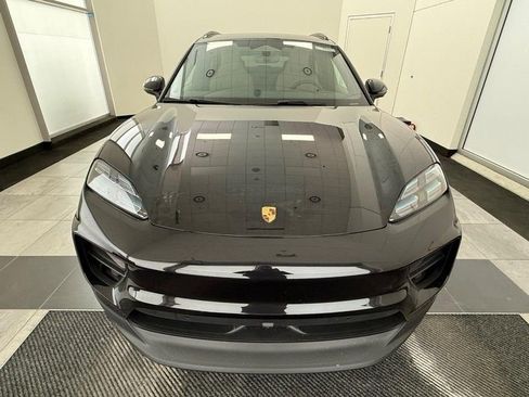 New 2026 Porsche Macan 4 Electric image 12