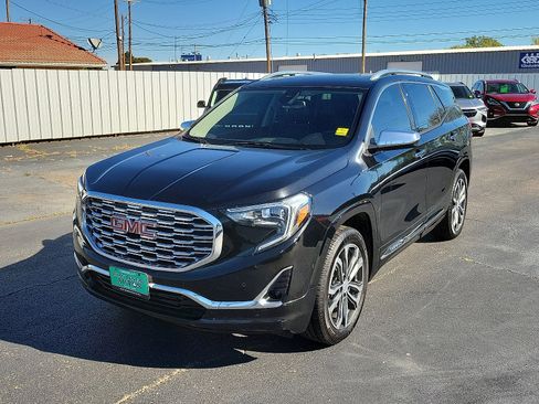Used 2018 GMC Terrain Denali w/ Advanced Safety Package image 3