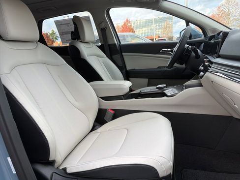 New 2026 Kia Sportage EX image 14