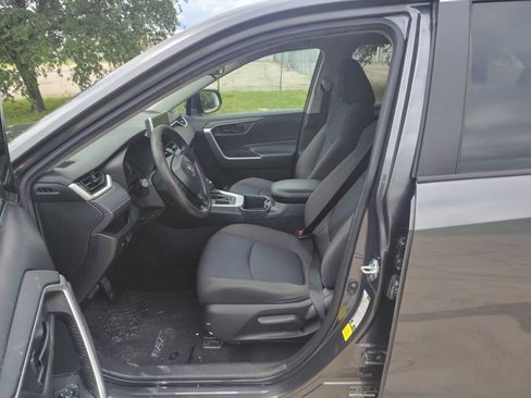 Used 2023 Toyota RAV4 LE FWD image 5