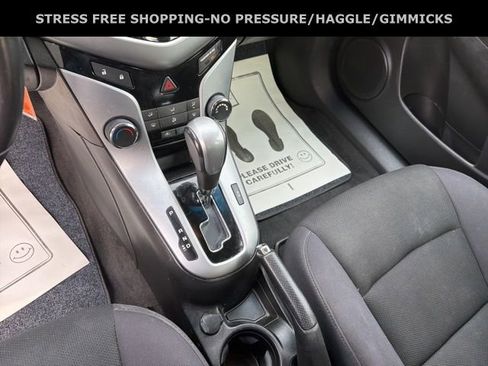 Used 2013 Chevrolet Cruze LT image 19