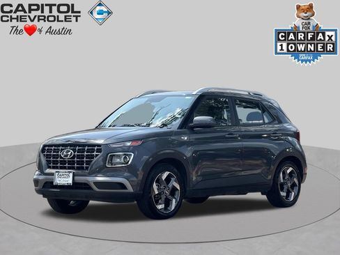 Used 2025 Hyundai Venue SEL FWD image 1