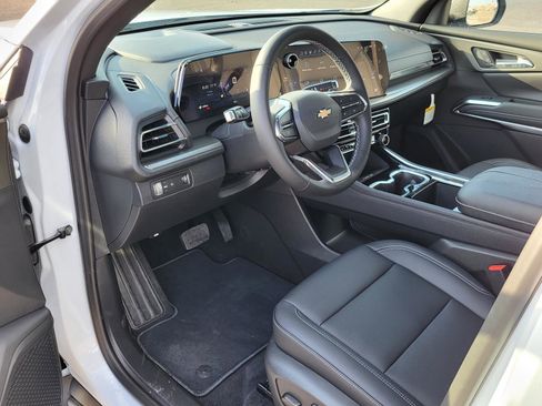 New 2026 Chevrolet Traverse LT w/ Driver Confidence Package FWD image 14
