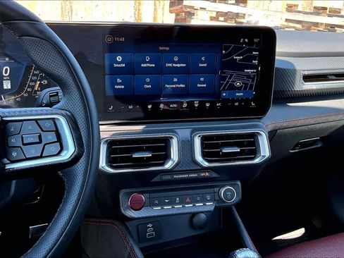 Used 2025 Ford Mustang GT Premium RWD image 12