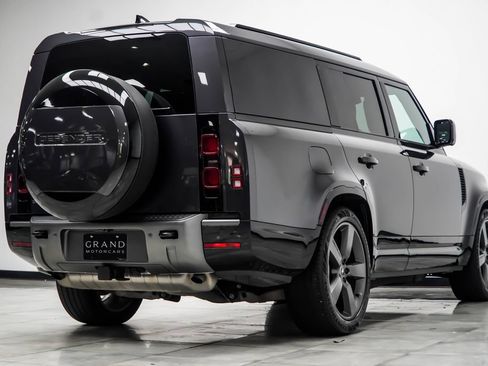 Used 2024 Land Rover Defender 130 Outbound AWD/4WD image 13
