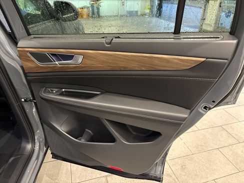 New 2026 Volkswagen Atlas SE image 18