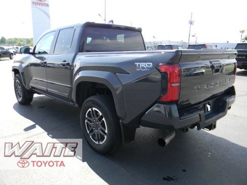 Used 2024 Toyota Tacoma TRD Sport AWD/4WD image 6