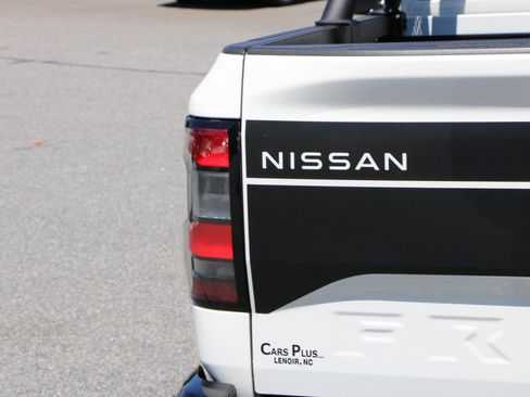 Used 2024 Nissan Frontier SV w/ Hardbody Edition AWD/4WD image 5