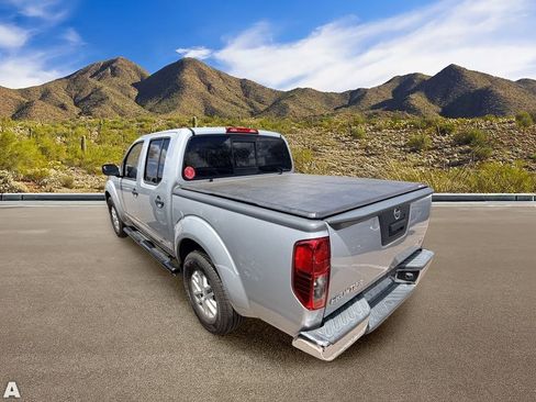 Used 2019 Nissan Frontier SV RWD image 3