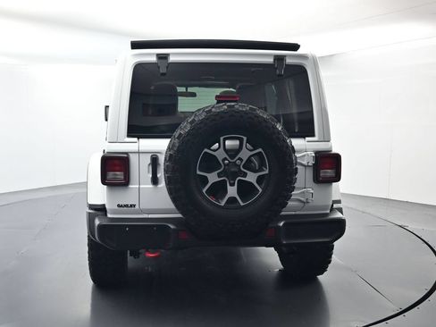 Used 2021 Jeep Wrangler Unlimited Rubicon w/ Cold Weather Group AWD/4WD image 13