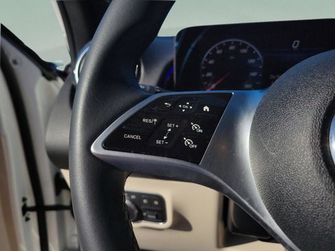 Certified 2025 Mercedes-Benz GLB 250 image 29