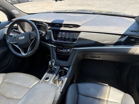 Used 2023 Cadillac XT6 Sport w/ Technology Package AWD/4WD image 25