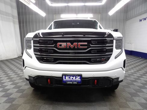 Used 2025 GMC Sierra 1500 AT4 w/ Technology Package AWD/4WD image 50