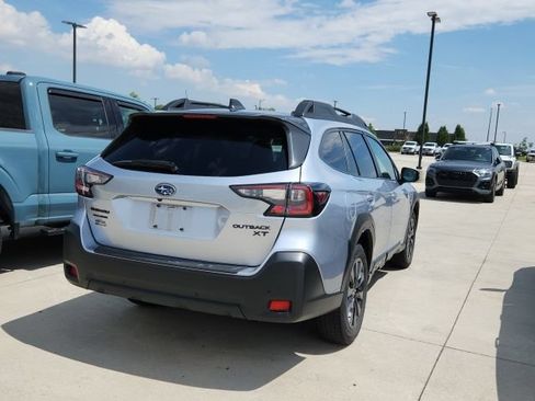 Used 2024 Subaru Outback Onyx Edition XT AWD/4WD image 2