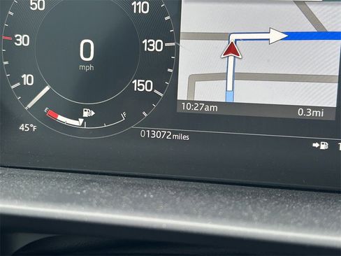 Used 2024 Land Rover Discovery Dynamic SE image 41