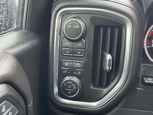 Used 2020 Chevrolet Silverado 1500 High Country w/ Technology Package image 9