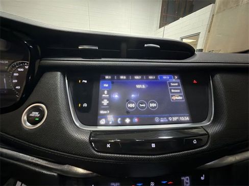 Certified 2020 Cadillac XT5 Premium Luxury w/ LPO, Floor Liner Package image 16