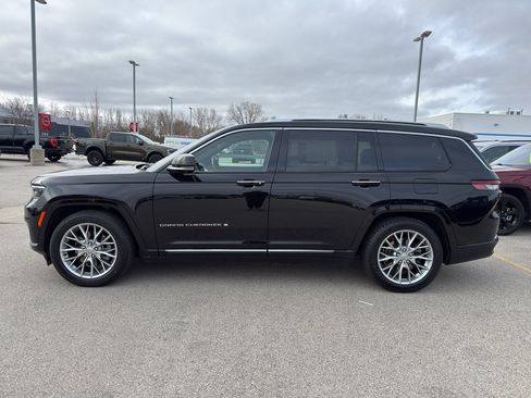 Used 2022 Jeep Grand Cherokee L Summit w/ Advanced Protech Group IV AWD/4WD image 6