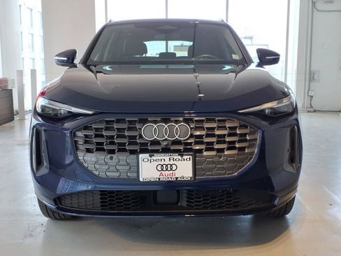 Used 2025 Audi Q5 Premium w/ Convenience Package AWD/4WD image 2