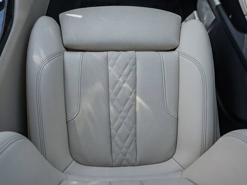 Used 2023 BMW 530i xDrive w/ Convenience Package AWD/4WD image 34