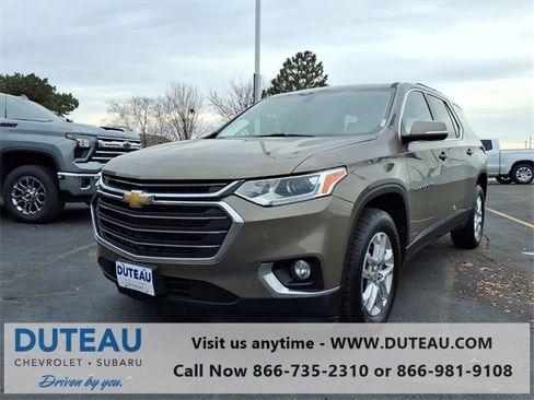 Used 2020 Chevrolet Traverse LT image 3