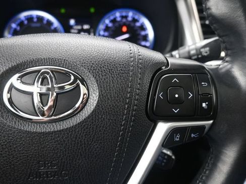 Used 2019 Toyota Highlander Limited AWD/4WD image 29