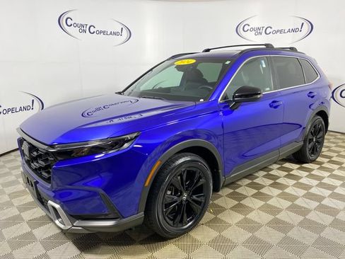 Used 2024 Honda CR-V Sport Touring image 3