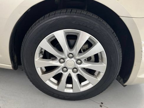 Used 2015 Buick LaCrosse FWD image 17