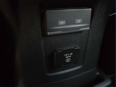 Used 2021 Jeep Wrangler Unlimited Rubicon w/ Trailer Tow Package image 10