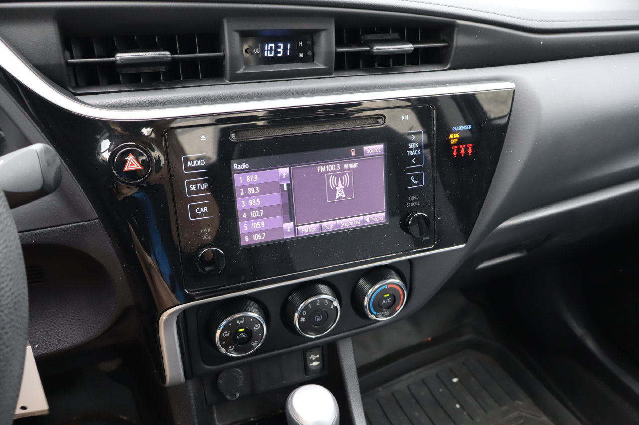 Used 2019 Toyota Corolla L FWD image 6