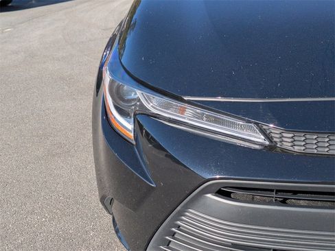 Used 2024 Toyota Corolla LE image 10