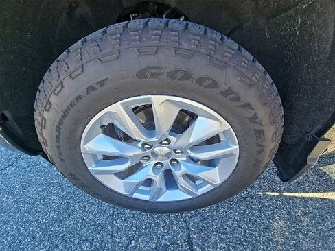 Used 2023 Chevrolet Silverado 1500 Custom image 28