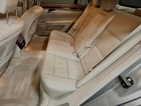 Used 2010 Mercedes-Benz S 550 image 36